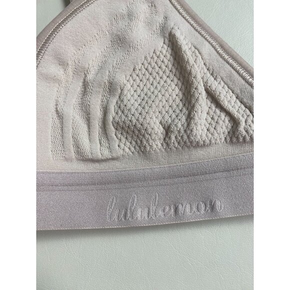 Lululemon Women's Light Pink Triangle Bralette Intimates Bra Size 2 - Picture 3 of 10